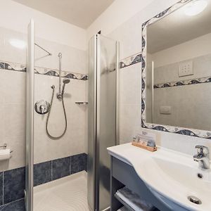 Double or Twin Room Mountain View